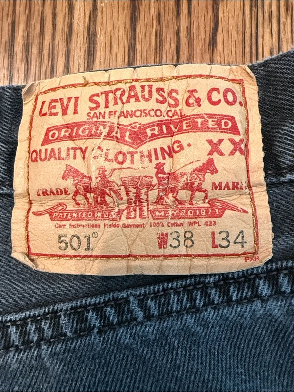 Levi’s black faded 501 Men’s W38 Jeans Cropped Raw Hem Straight Leg